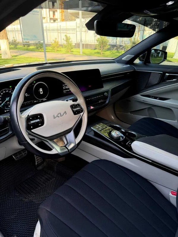 Kia k8 с пробегом 39000 маш чистая шумка, бронь пленка, Michelin балон 6 Kia k8 с пробегом 39000 маш чистая шумка, бронь пленка, Michelin балон 6