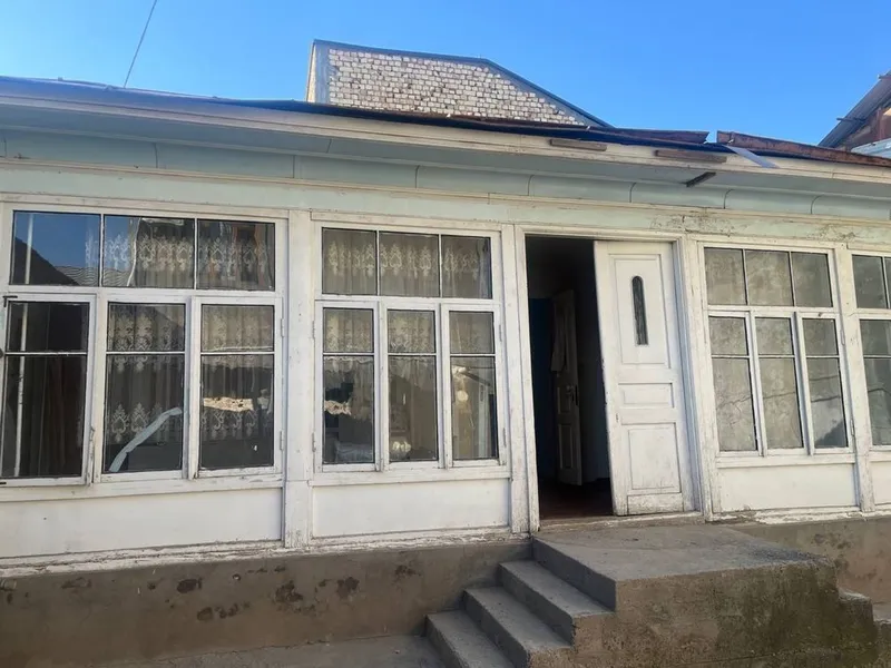 Сдается участок на чукурсай 7 комнт 4