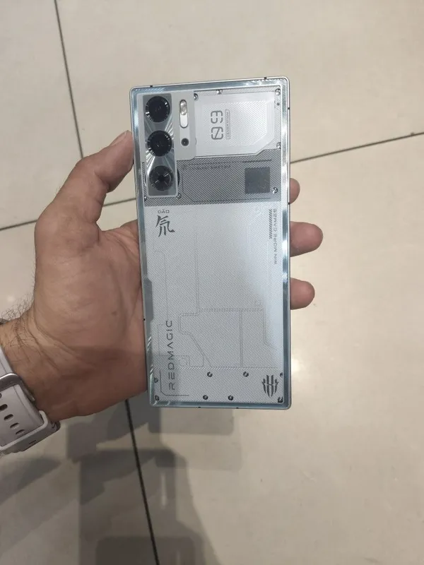 Blackberry KEYONE с памятью 32GB, Perfectum, RUIM-карта 1 Blackberry KEYONE с памятью 32GB, Perfectum, RUIM-карта 1