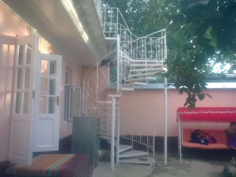 Уй сотилади, Тошкент шахар Қорасарой 5 Уй сотилади, Тошкент шахар Қорасарой 5