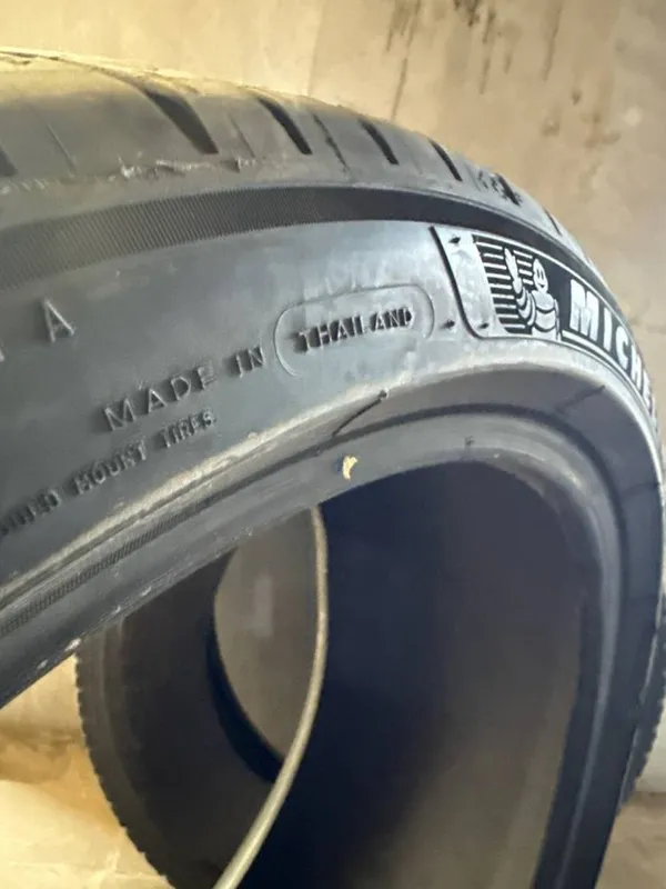 MICHELIN PILOT SPORT 4 suv 255/40/21 3 MICHELIN PILOT SPORT 4 suv 255/40/21 3