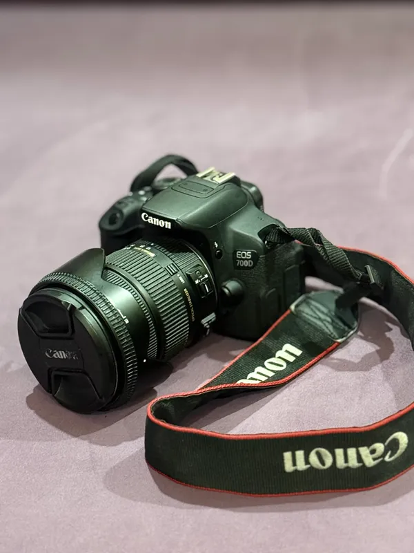 Продаю личный фотоаппарат Canon 700D полупроф 4 Продаю личный фотоаппарат Canon 700D полупроф 4