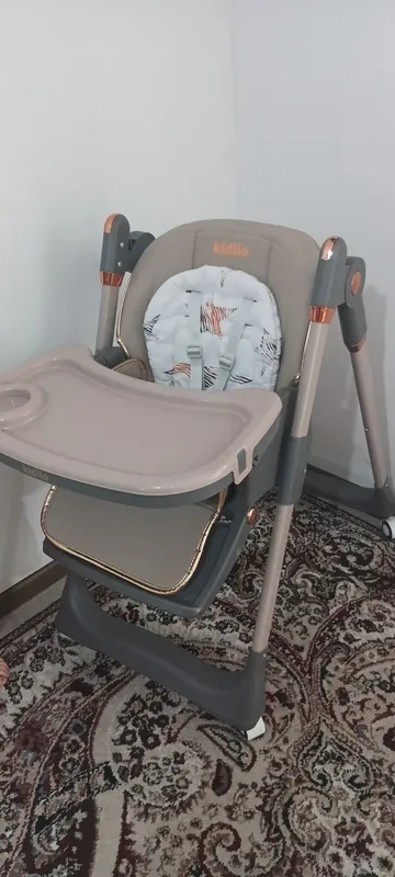 Детский стульчик для кормления Kidilo 1