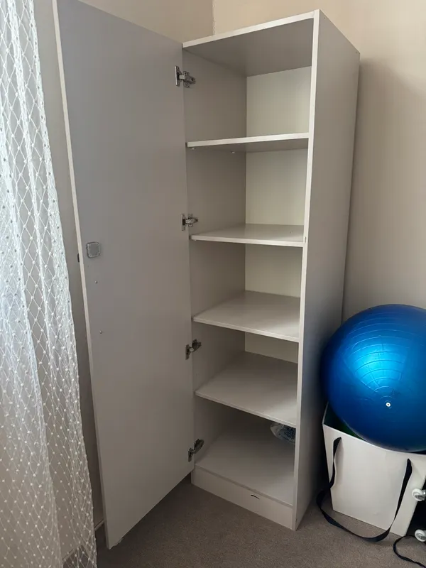 Kalitli bir eshikli shkaf 3 Kalitli bir eshikli shkaf 3