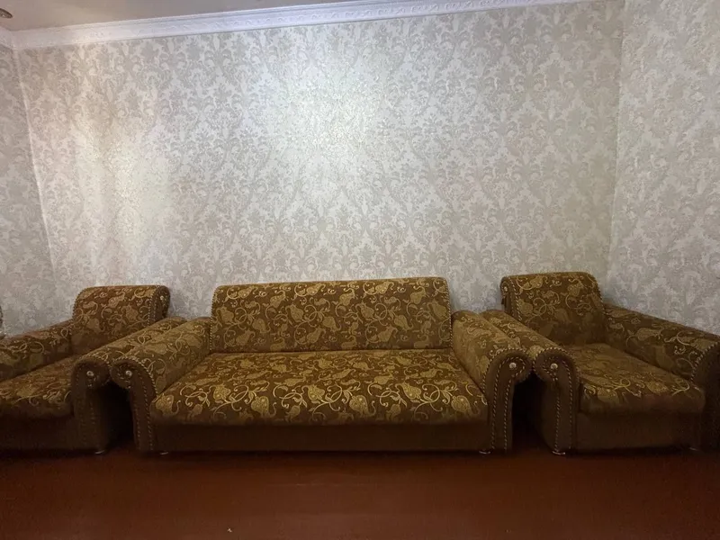 Диван раскладной и два кресло