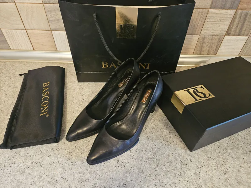 Продам женские кожаные туфли. Basconi 1 Продам женские кожаные туфли. Basconi 1