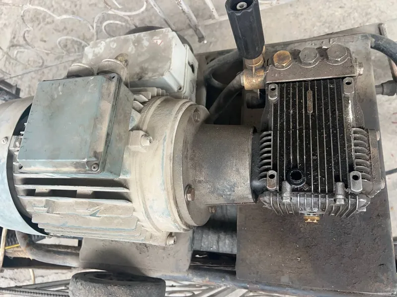 200–300 bar gacha suv bosimi Avtomobil, fasad, yo‘l va texnikalarni yu — фото 3