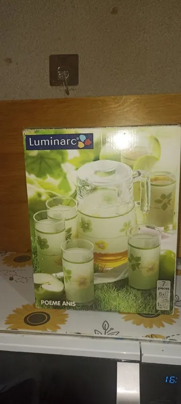 Продаю новый графин со стаканами Luminaric 2