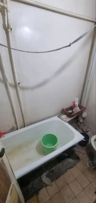 Birinchi qavatdagi 1 xonali kvartira shoshilinch sotiladi 4 Birinchi qavatdagi 1 xonali kvartira shoshilinch sotiladi 4
