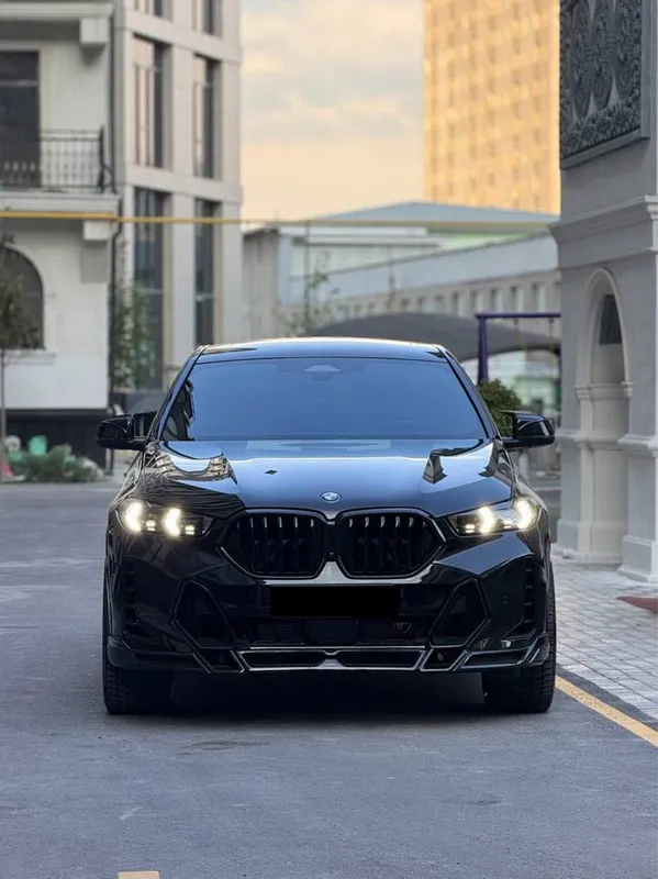 Bugun sotuvimizda BMW X6 40i