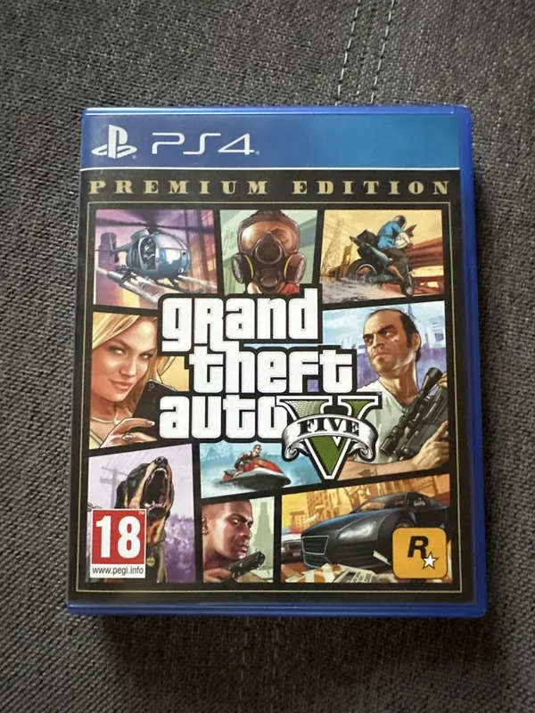 Игра GTA 5, в идеальном состоянии, карта и прочая макулатура в наличии