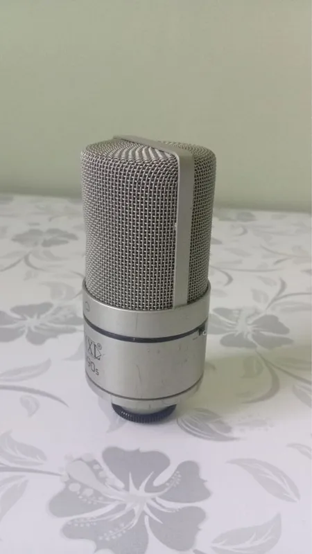 MXL 990 sotiladi. 1 MXL 990 sotiladi. 1