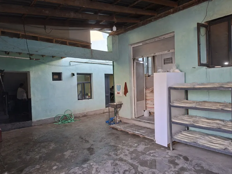 Продаю дом цех 3 сотки 3
