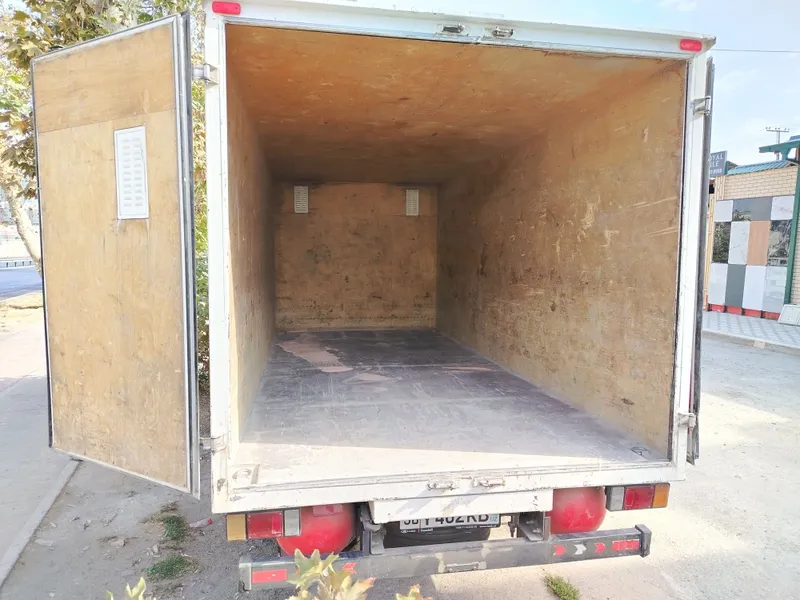 Yuk tashish xizmati Samarqand va O'zbekiston bo'ylab 5 tonnalik isuzu 3 Yuk tashish xizmati Samarqand va O'zbekiston bo'ylab 5 tonnalik isuzu 3