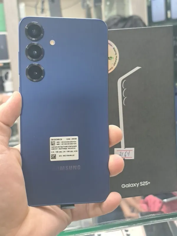Samsung S25 plus память 12/256GB 2