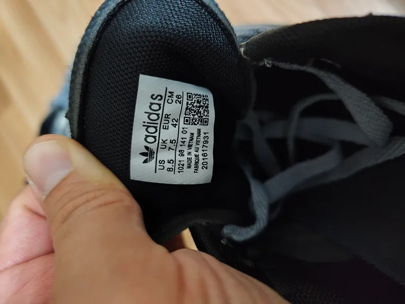 Adidas spezial 40-41 yangi 3 Adidas spezial 40-41 yangi 3