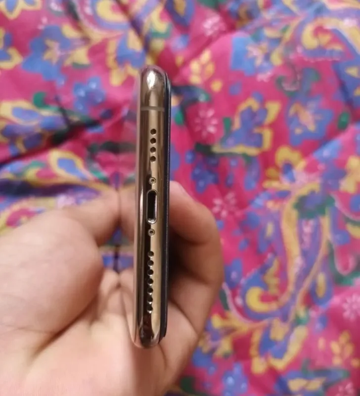 Iphone xs max в хорошем состоянии, 256, gold 3