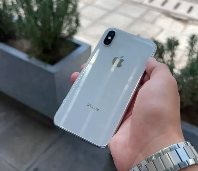 iPhone X