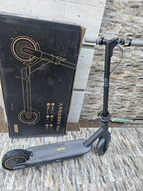 электросамокат Ninebot KickScooter Max G30 черного цвета. — фото 4