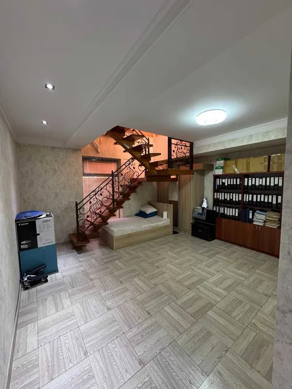 Ofis sotiladi. Mirzo Ulug'bek tumani. Orientr: Parkentskiy 8 Ofis sotiladi. Mirzo Ulug'bek tumani. Orientr: Parkentskiy 8