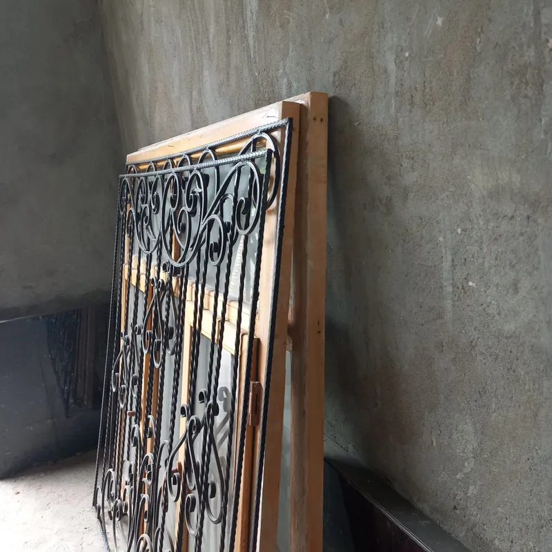 Продаются деревянные рамы, 2 шт. Состояние хорошее. 2 Продаются деревянные рамы, 2 шт. Состояние хорошее. 2