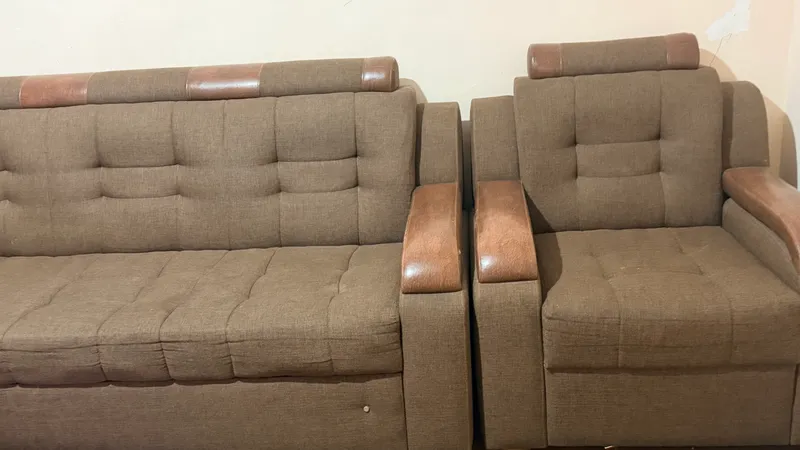 Kreslo mebel holati yahshi kelishtirib beraman — фото 1