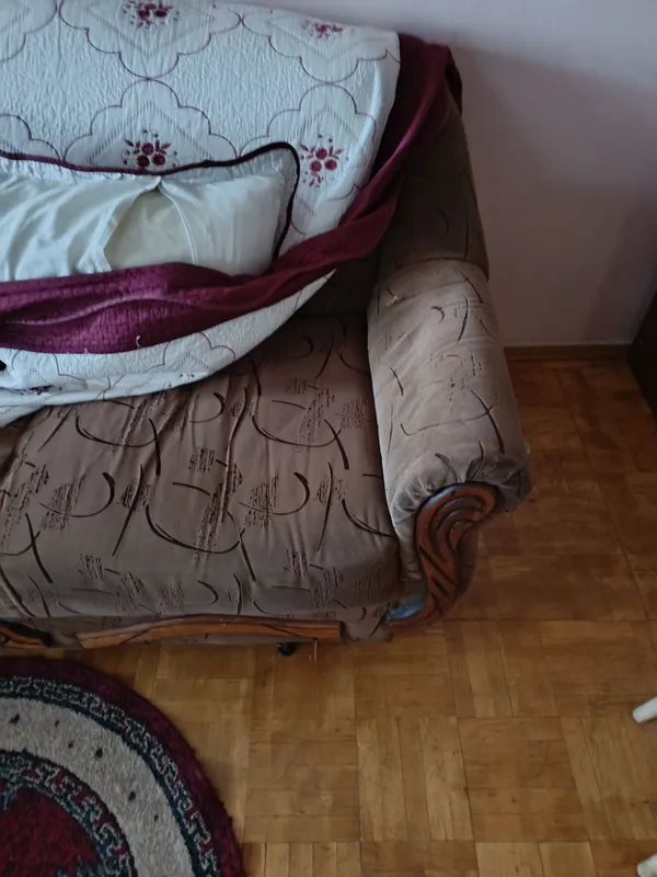 Продается диван дёшево 2