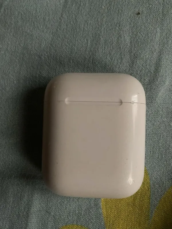 Airpods 2 orginal 100% 2 Airpods 2 orginal 100% 2
