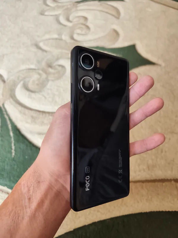 Poco f5 12/256 1