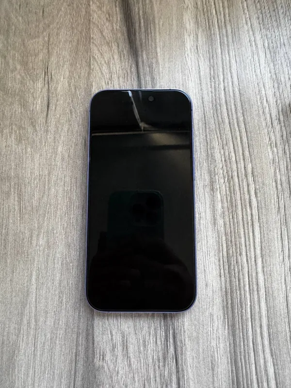 iPhone 16 1
