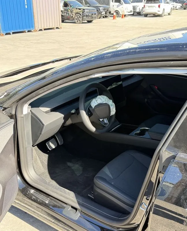 TESLA MODEL 3 2026/27 5 TESLA MODEL 3 2026/27 5