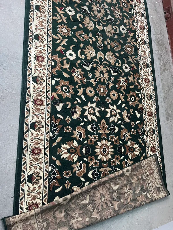 Ishlatilgan gilamlar sotiladi 3