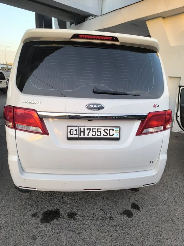 Продам машину Джак М4 автомат 4