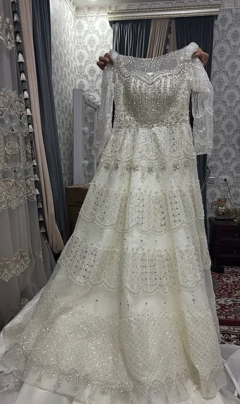Продаются свадебные платья, каждое отдельно 5