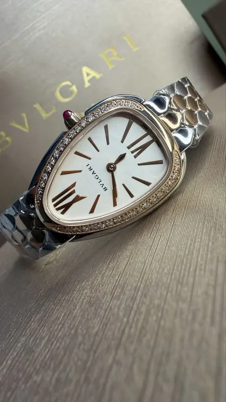 Часы Bvlgari с искусственными бриллиантами 5 Часы Bvlgari с искусственными бриллиантами 5