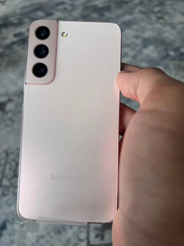 Ideal holatdagi Samsung s22