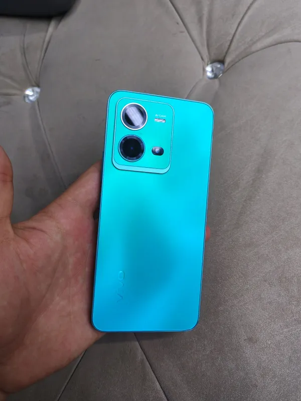 Vivo V25 5G 1