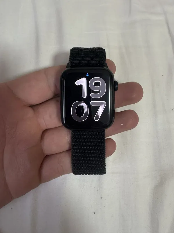 Apple watch SE 2 44mm GPS + Cellular в хорошем состоянии 1