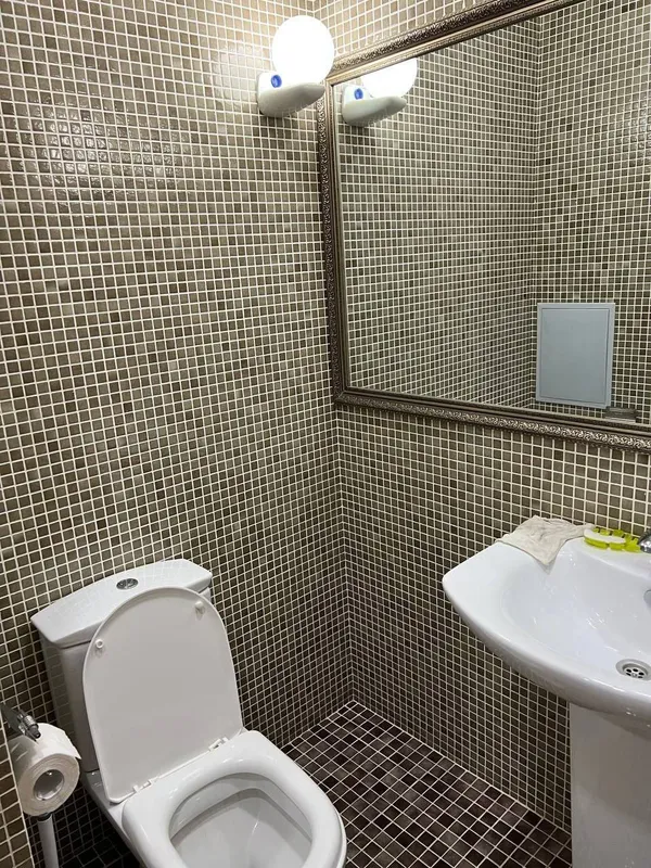 Mirabod tumanida 43 m² maydondagi 1 xonali kvartira sotiladi 5
