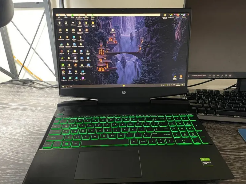 Hp Pavilion gaming laptop — фото 2