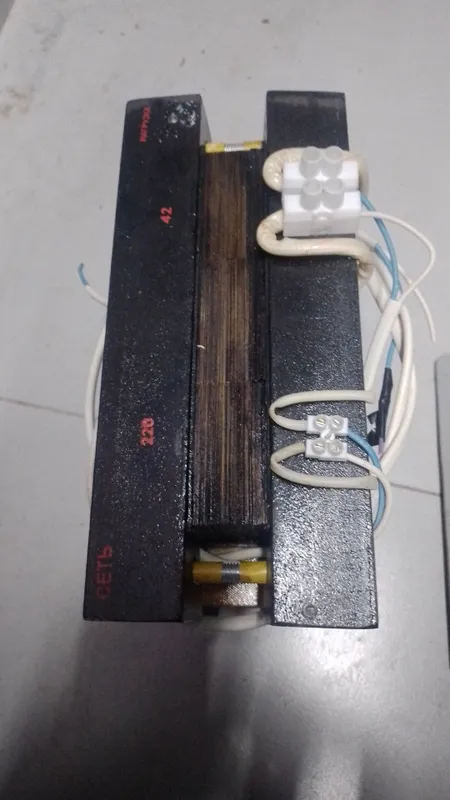 Трансфарматор мини 220v 42 v