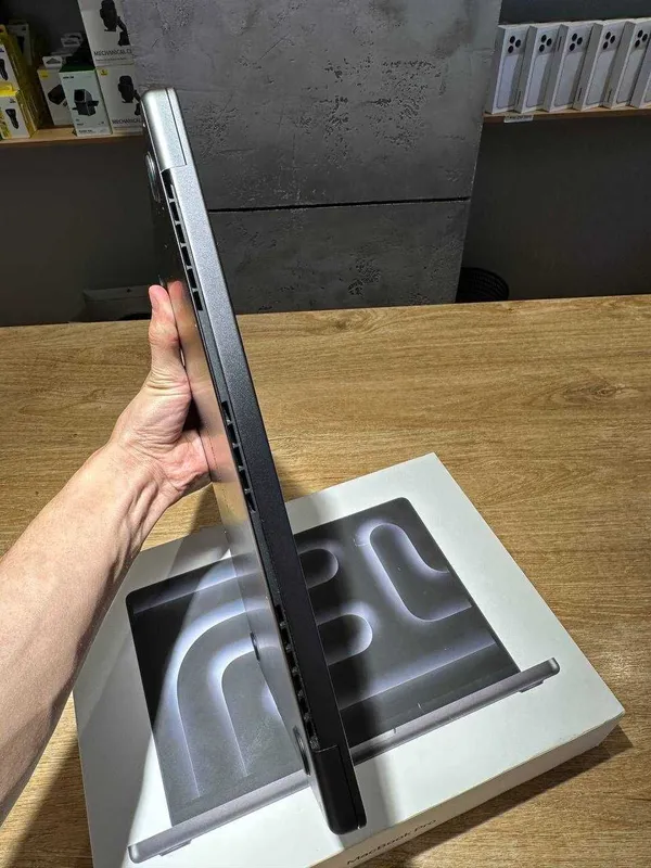 Macbook Pro M4 16/512Gb 4 Macbook Pro M4 16/512Gb 4