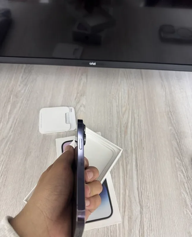Продаётся iPhone 14 Pro 4