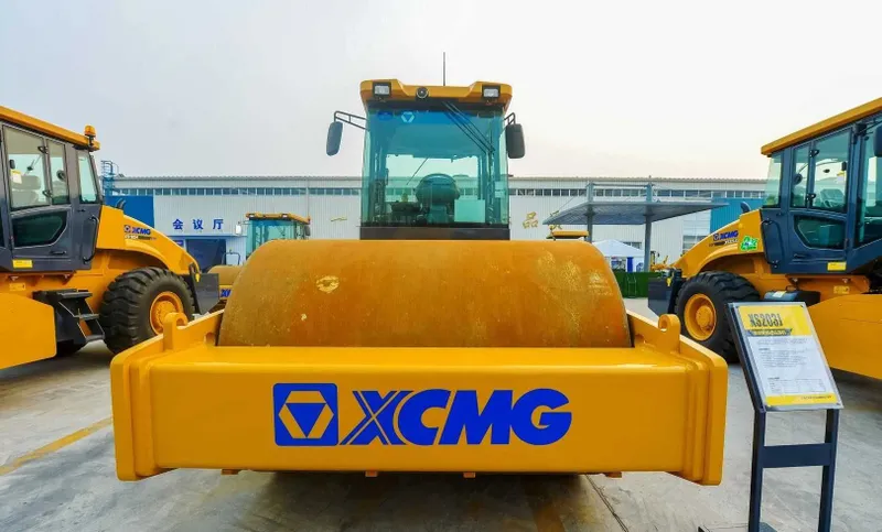 XCMG XS203J — одновальцовый дорожный виброкаток с мех — фото 7 XCMG XS203J — одновальцовый дорожный виброкаток с мех — фото 7