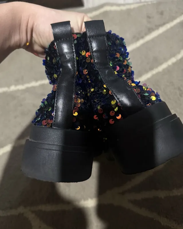 Ботинки с пайетками 38-39 4