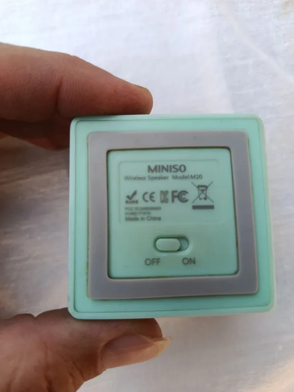 Продаётся оригинальная маленькая колонка MINISO 3