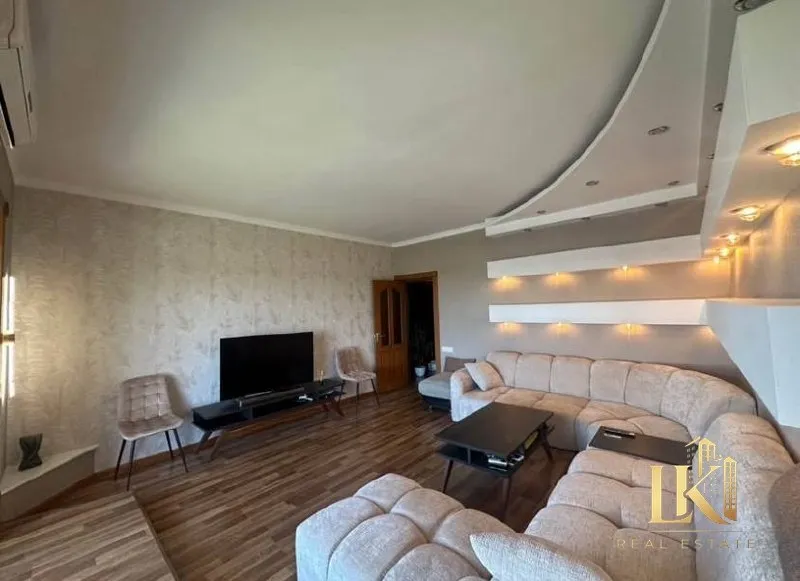 Продаётся 3-комнатная квартира 74 м² в кирпичном доме 2