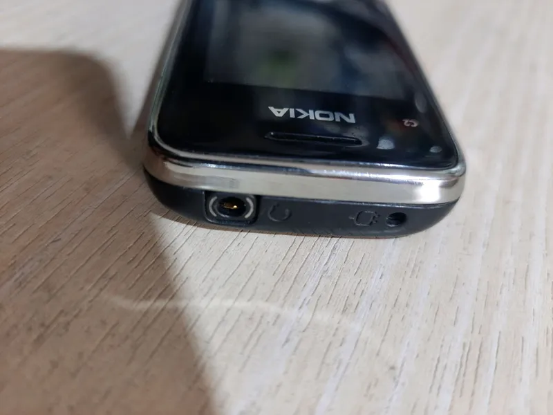 продаю телефон NOKIA C2 — фото 2