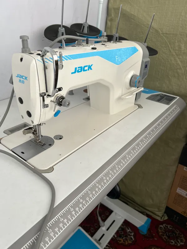 Швейная машина «Jack” F 5 3 Швейная машина «Jack” F 5 3