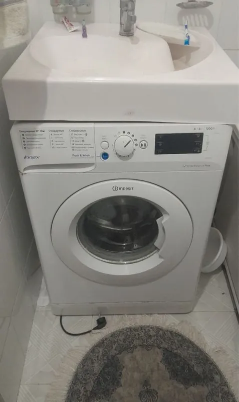 Стиральная машина Indesit 1 Стиральная машина Indesit 1